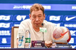 斯卢茨基：对广岛的比赛很重要，会尽力打好每一场亚冠来提升排名