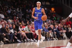 投篮差点意思！布莱克15中5拿到10分3板7助1断1帽