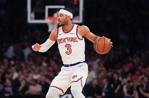 你手感也好！哈特首节10分钟 3中3拿到7分2板2助