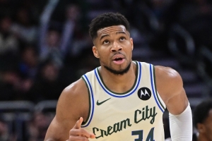 孙悦谈字母哥：领袖要想办法让队友变得更好 而不是退缩和离开