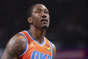 杰伦威：我们一直在相同的体系下打球 每个人都获得了成长空间