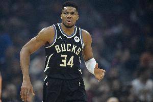 Stein：雄鹿仍将字母哥视为非卖品 要推动交易只能是他提出申请