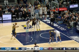 克里斯蒂最后被包夹遭西卡生抢，内姆哈德把握机会命中反超三分！