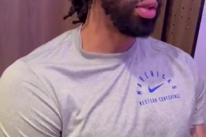 内心汹涌澎湃？浓眉谈对阵湖人：没有什么特别的感觉