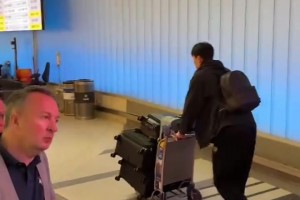 去冲击梦想吧！杨瀚森已经平安落地洛杉矶