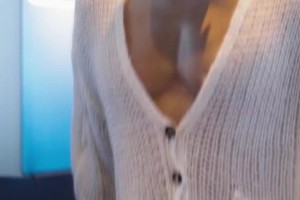 差点就坦胸露乳！威少今天穿的实在太骚了！