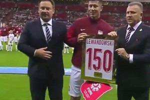 跪地痛哭！欧国联夺冠终结C罗四年冠军荒！上次夺冠还是尤文时期