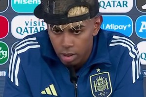 古蒂批亚马尔反戴帽子被网友拿C罗反驳