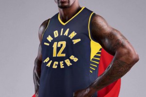 J罗大师级视野塞爆了阿根廷后防，但这队友逆天高射炮啊