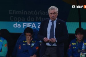 来一块⁉️安切洛蒂执教巴西队，赛前先来一块口香糖