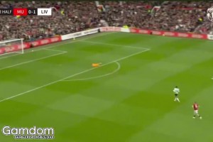 范迪克当时应该不会想到B费这球会直接吊射