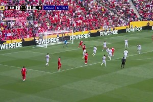 5分钟双响！穆西亚拉造点后亲自操刀打进，拜仁72分钟8球领先！