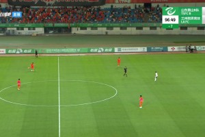19岁带刀中卫！泰山B队彭啸补时凌空爆射，国足未来之星啊