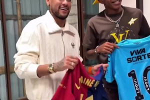 跟着马儿哥混！亚马尔在巴西与内马尔度过愉快的一天