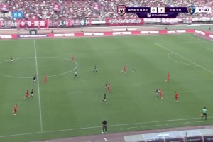 下克上？陕西联合球员禁区内低射打偏，机会没把握住啊