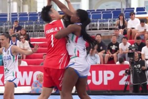 篮下霸主杨衡瑜！内线对决对手根本拦不住！