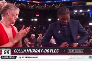 被提前选中惊讶到？不想去加拿大？被猛龙选 博伊尔斯：Fuck