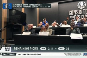 弗拉格无悬念当选状元！总经理Nico在后台笑开花