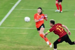 上帝之手是吧郭艾伦晒自己手球进球：丢人了！