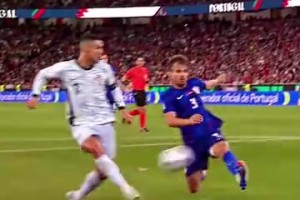 顶级的门前嗅觉！C罗总会出现在该出现的位置！