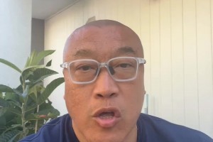 海斯续约！马健：湖人对比上赛季变强了！但只能交易/底薪补强了