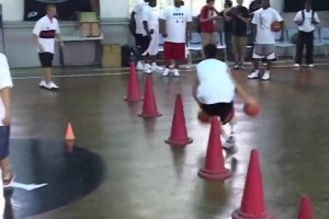 当年郭艾伦参加保罗训练营的老视频，这球感没话说