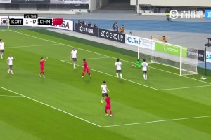 朱辰杰冒顶！朱玟奎接传中头球破， 国足20分钟0-2落后韩国