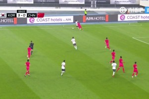 王钰栋上演精彩过人！解说：太厉害了！这纯粹是个人能力