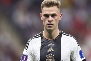 球员集锦：位置多变、卓越视野、攻守兼备！拜仁队长基米希