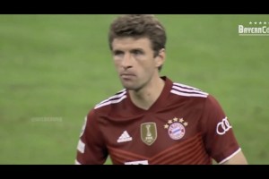 简直就是艺术！穆勒一直在用穆勒的方式踢球！独一档的球场感觉！