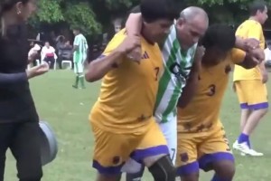 人间自有真情在？那你就错了！秘鲁比赛的幽默一刻！