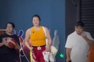 此次女篮亚洲杯李梦未能入选大名单！但这大体格子真是壮实啊！