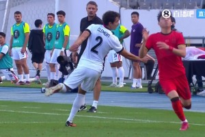 回看双方冲突起因：王钰栋连遭小动作挑衅后失控；杨晨：控制情绪