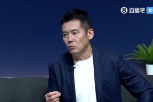 杨晨指导中场点评时直言：我们的联赛和国际赛事还是有点脱节