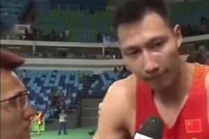 易建联19年采访：都说我们路很长 但这段路一晃很快就过去了