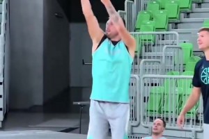 这是真瘦了！腿都细了！东契奇回归斯洛文尼亚国家队备战欧锦赛！