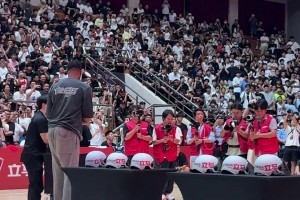 维金斯致敬自己表情包！