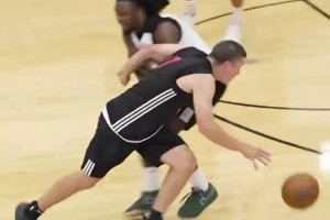 你认同吗？NBA2K26三分及中投前10排名公布！三分仅库里KD过90！