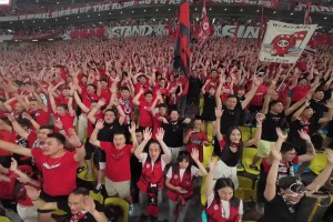 中超第一魔鬼主场⁉️成都蓉城《赤血忠魂》赛后谢场