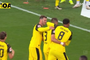 带刀侍卫！中卫安东禁区内打门得手！多特2-1再次领先圣保利！