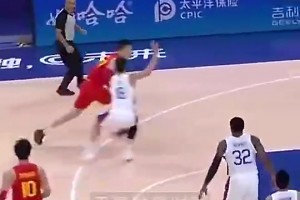 此前崔永熙谈张镇麟亚运会最后一投：他那球应该杀进去！要么扣篮要么犯规！