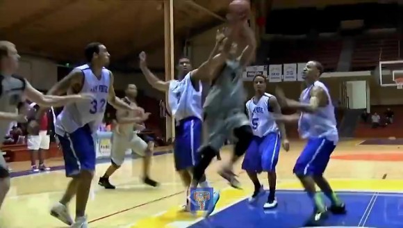 感受下年轻的林书豪有多快？一个加速直接甩掉对手！