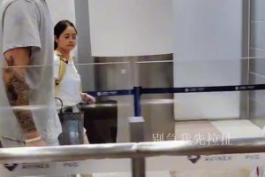 来了！张镇麟落地上海浦东，一出机场就开始忙着各种签名了