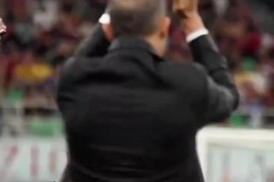 队内气氛太好了！阿莱格里安慰屡失良机的希门尼斯