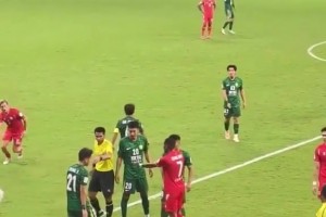 卡拉格调侃舒梅切尔：忽悠多纳鲁马一年多，结果人家去曼城了！