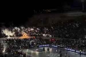 叹为观止！看看塞尔维亚篮球的球迷氛围！