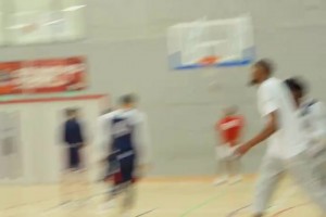 布克单打效率之高堪比杜兰特，但两人在一起咋就1+1<2了