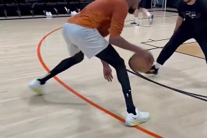 一起来感受下欧文的队内单挑吧！！学到多少就看自己了