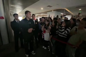 郭艾伦被问怎么保持发色的：妹保持住啊！都掉色了，一会买洗发水