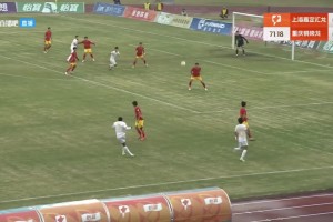 铜梁龙打破僵局！队友传中禁区时向余望没顶着，卡里略二点头球！